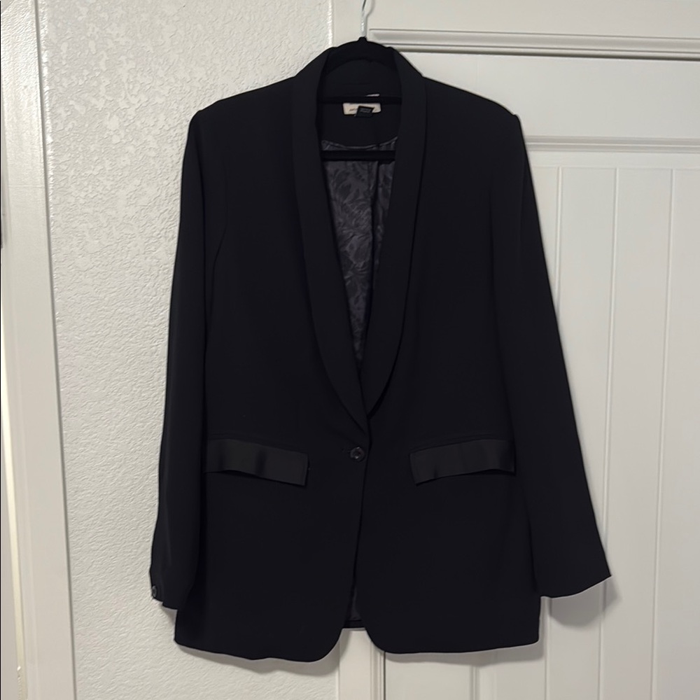 Elegant Black Women's Boyfriend Blazer